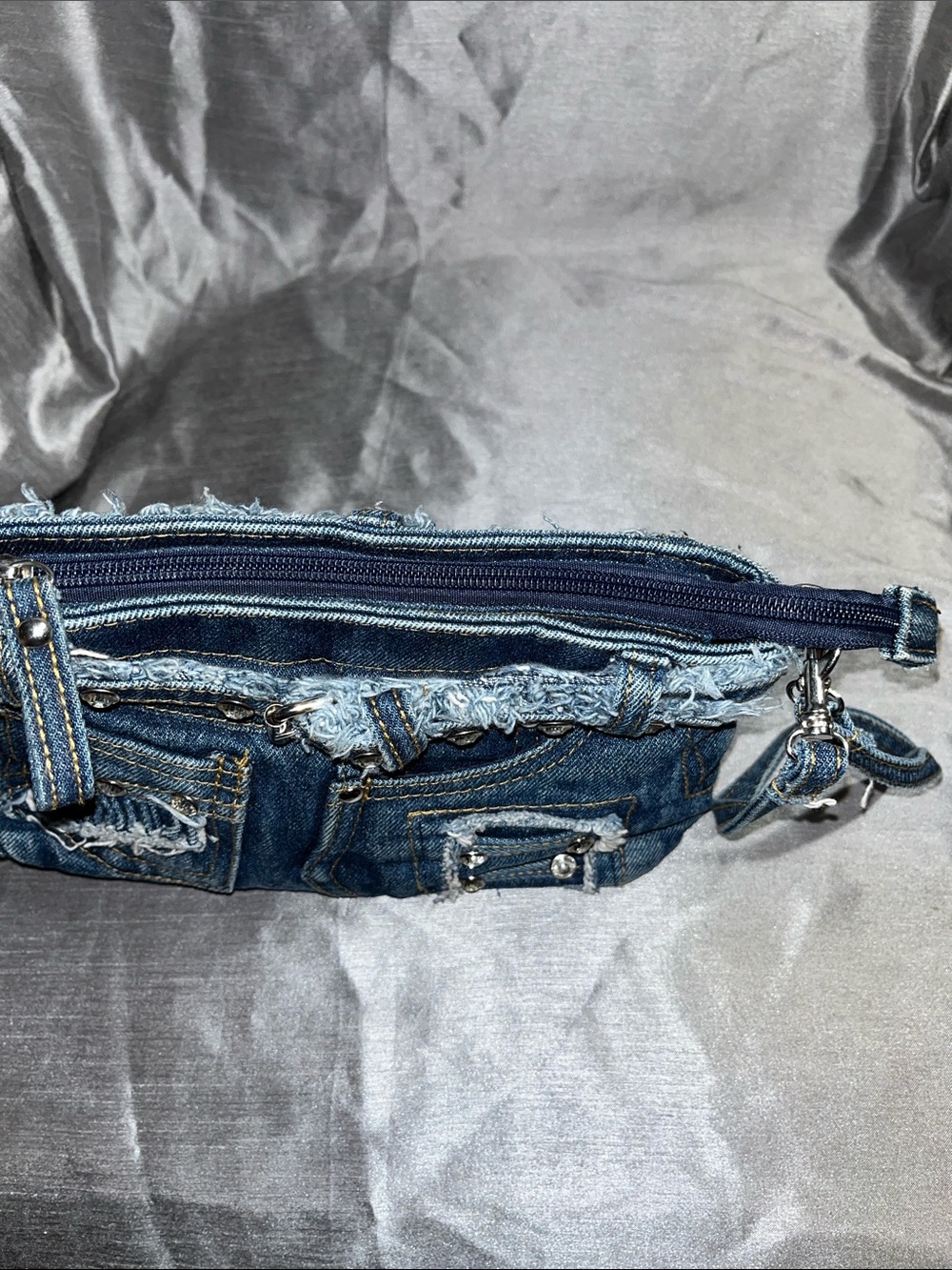 🚨Denim Rhinestone Purse🚨 - Picture 6 of 12